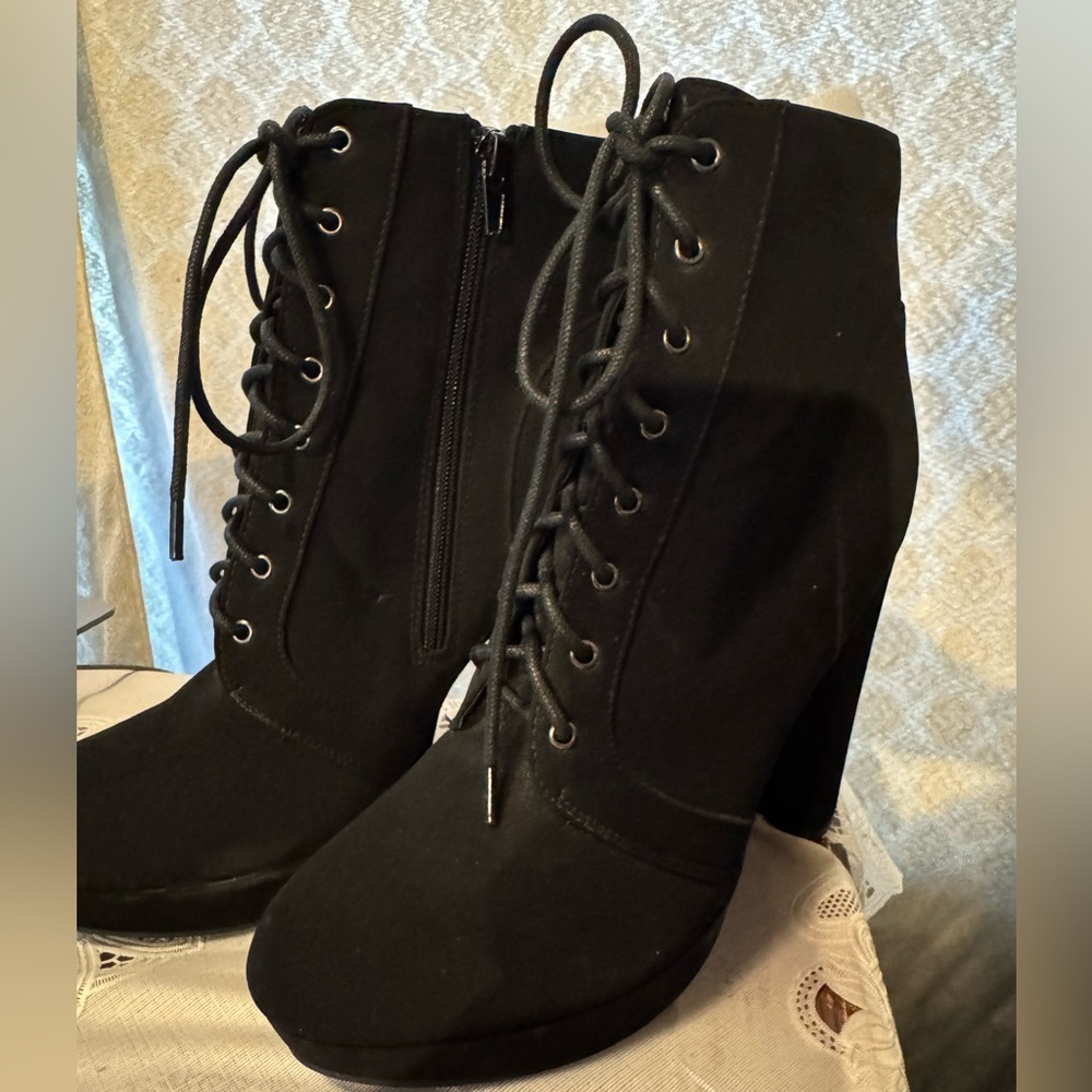 New black bootie